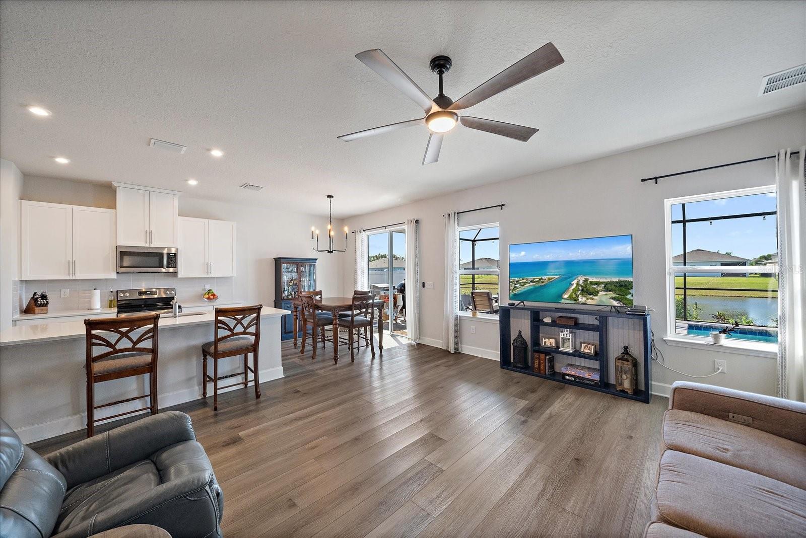 Image 14 of 39 For 6209 116th Avenue E