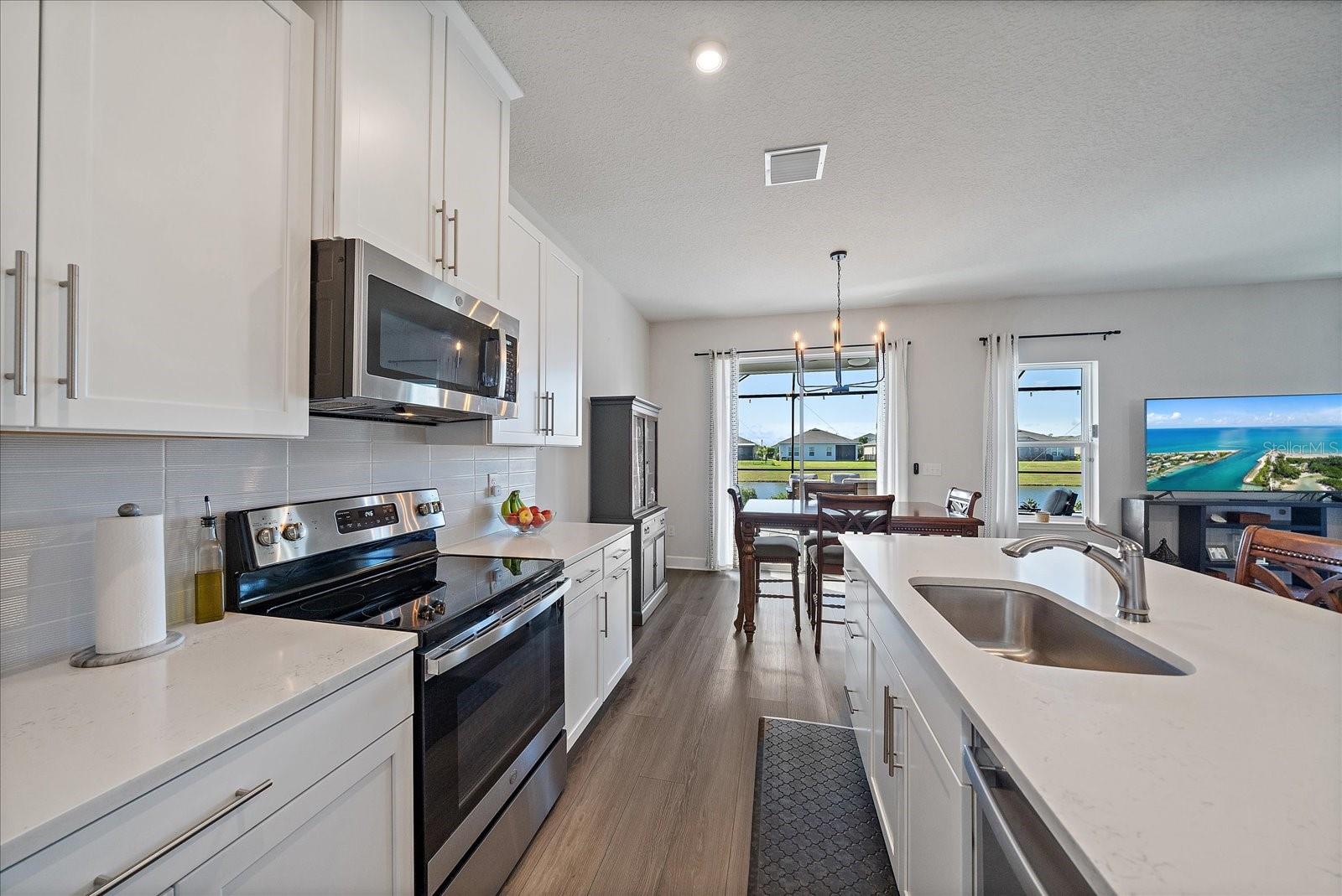 Image 7 of 39 For 6209 116th Avenue E