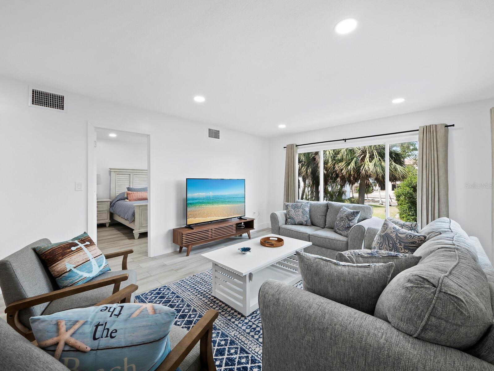 Image 22 of 44 For 3320 Gulf Of Mexico Dr Drive 208c