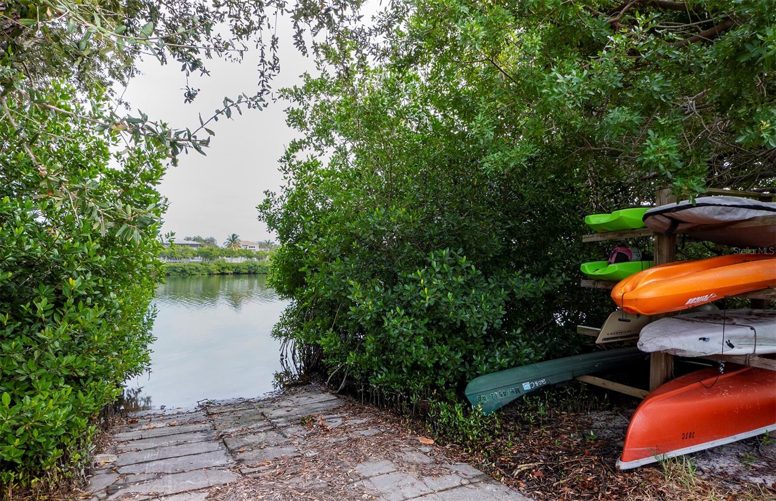 Image 42 of 44 For 3320 Gulf Of Mexico Dr Drive 208c