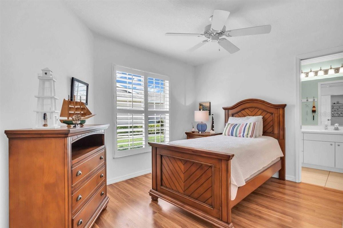 Image 24 of 39 For 2904 Captains Court 2904