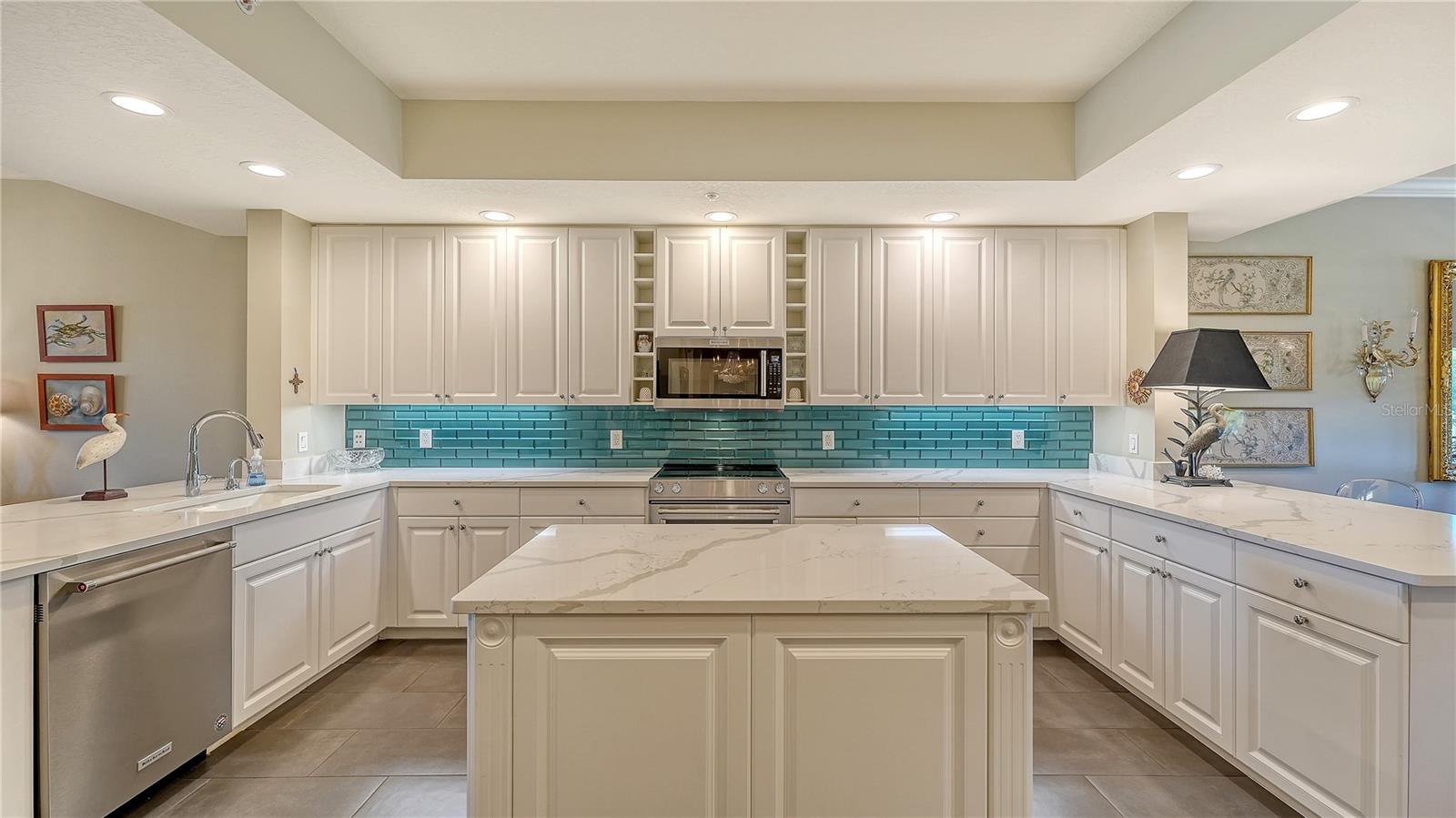 Image 17 of 50 For 1308 Old Stickney Point Road W23