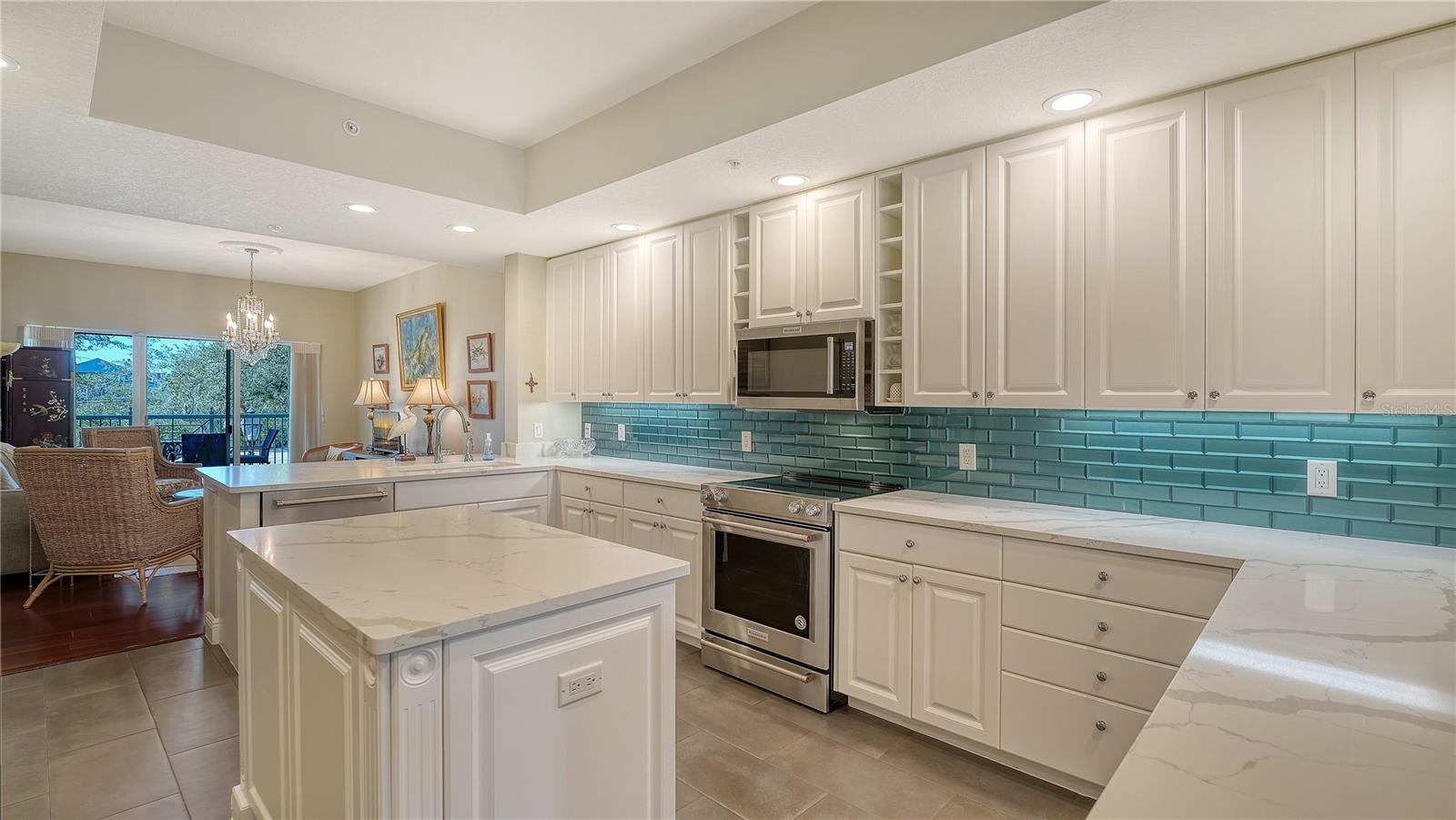 Image 18 of 50 For 1308 Old Stickney Point Road W23