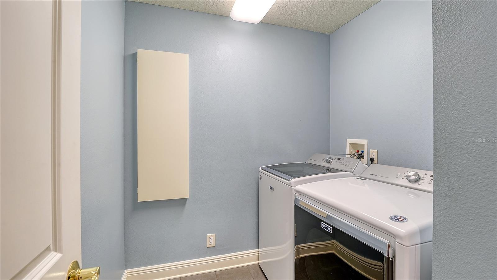 Image 22 of 50 For 1308 Old Stickney Point Road W23