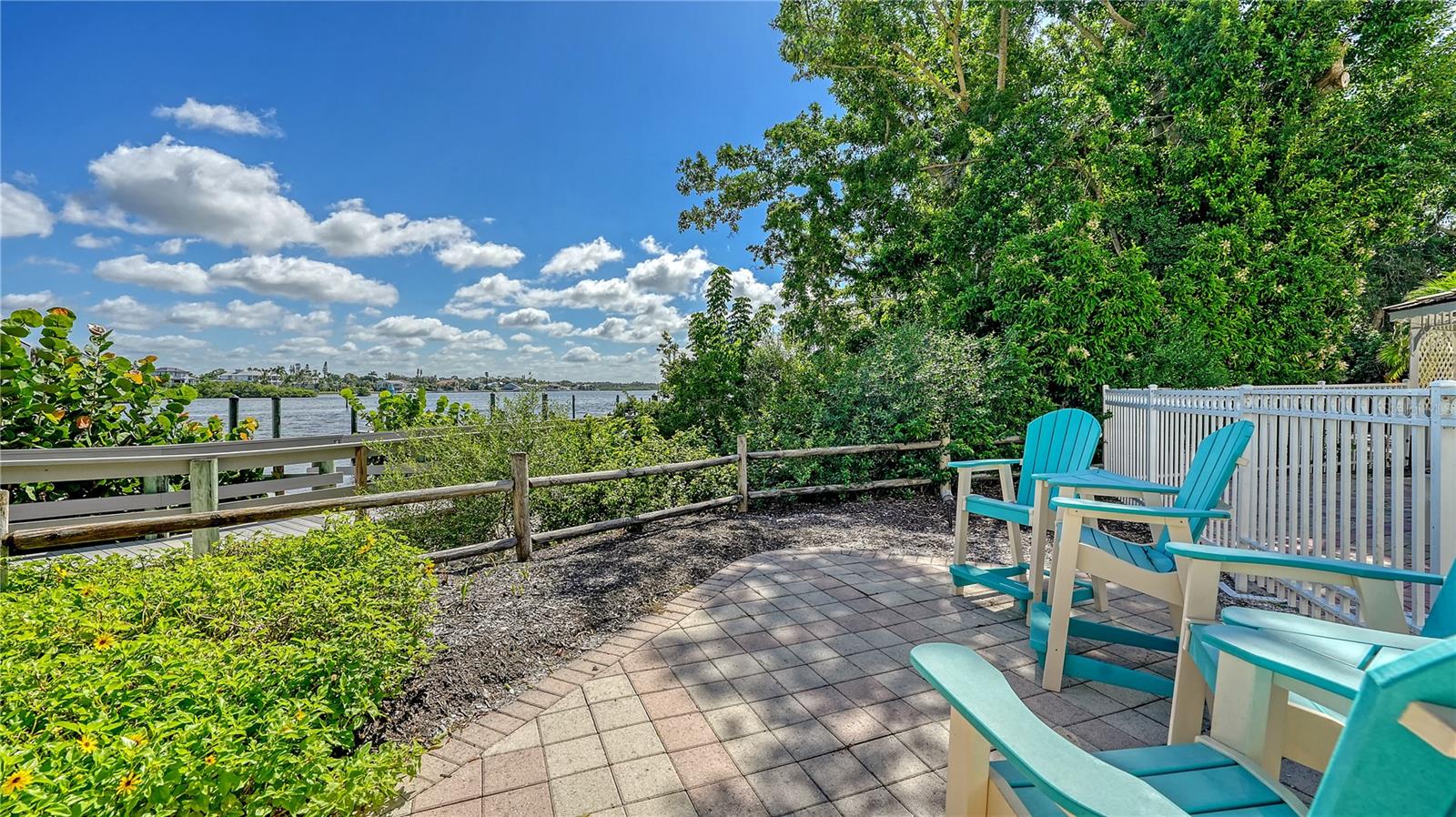 Image 38 of 50 For 1308 Old Stickney Point Road W23