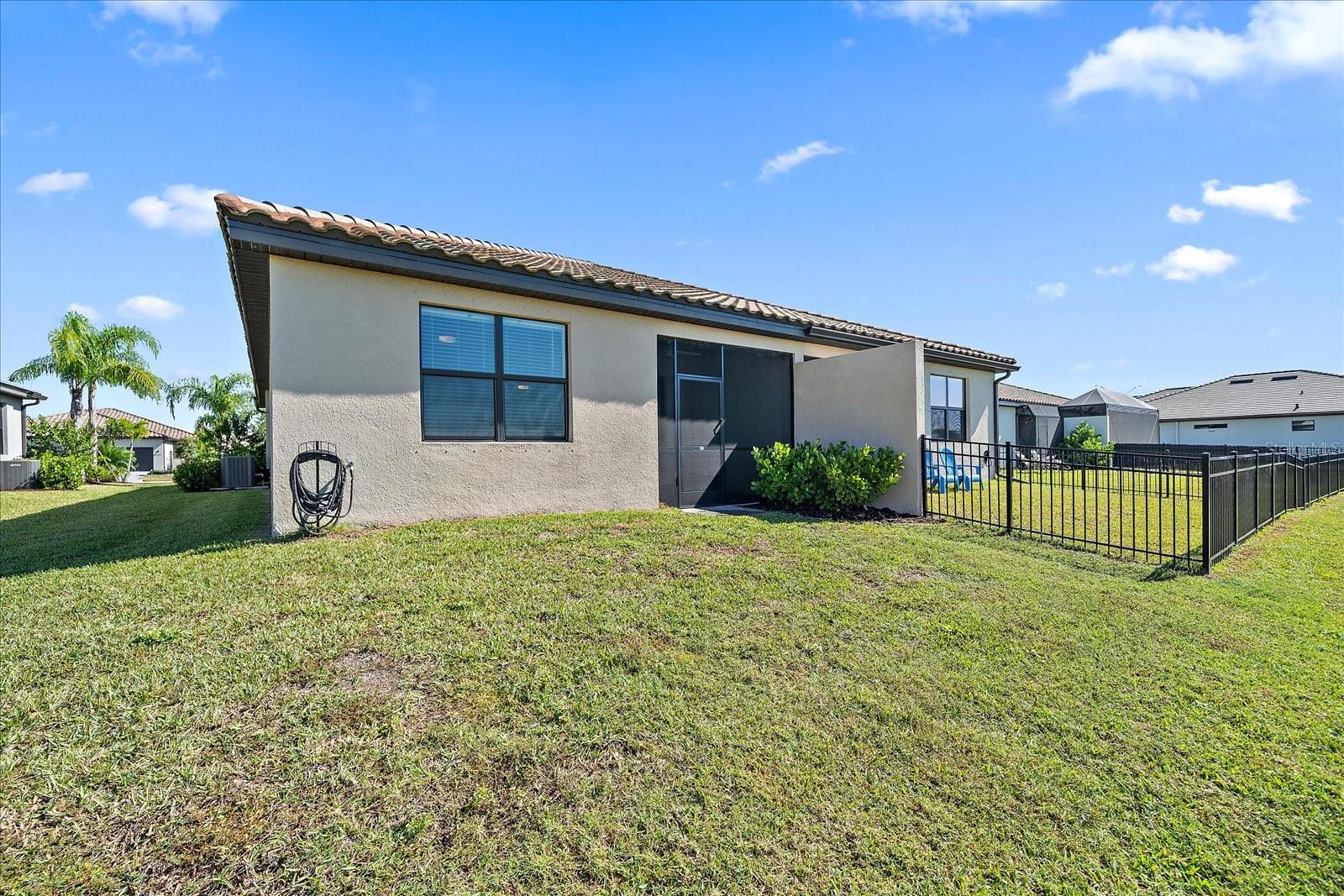 Image 26 of 37 For 5514 Tidal Breeze Cove