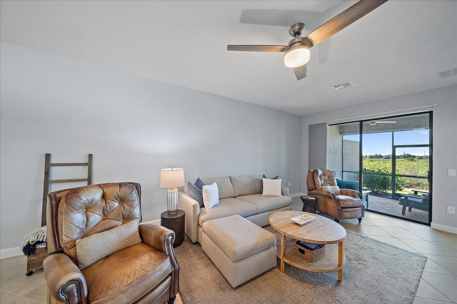 Image 4 of 37 For 5514 Tidal Breeze Cove