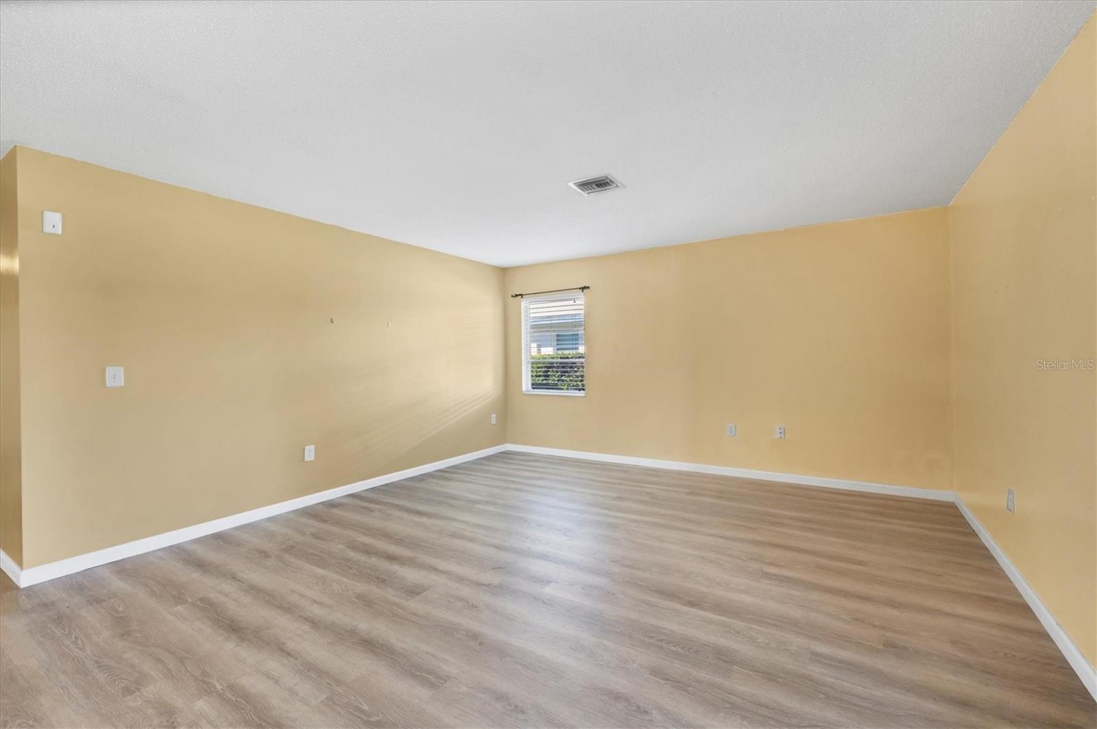 Image 13 of 53 For 6912 10th Ave W 509