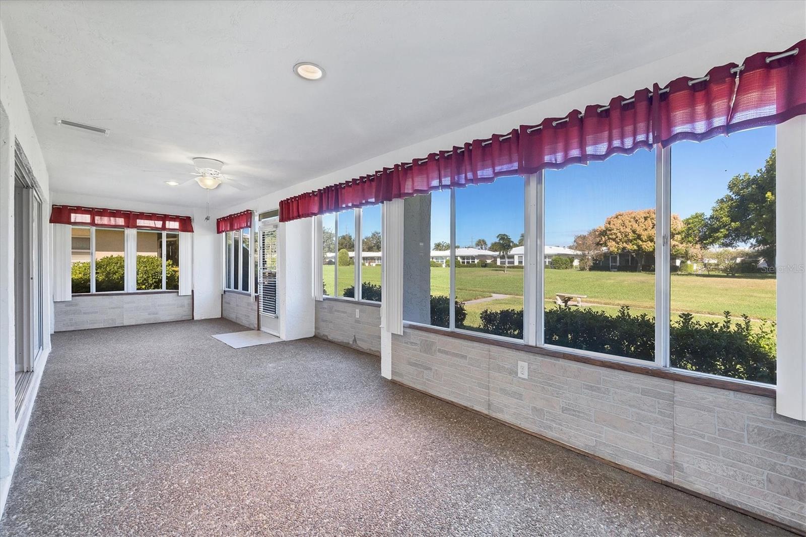 Image 37 of 53 For 6912 10th Ave W 509