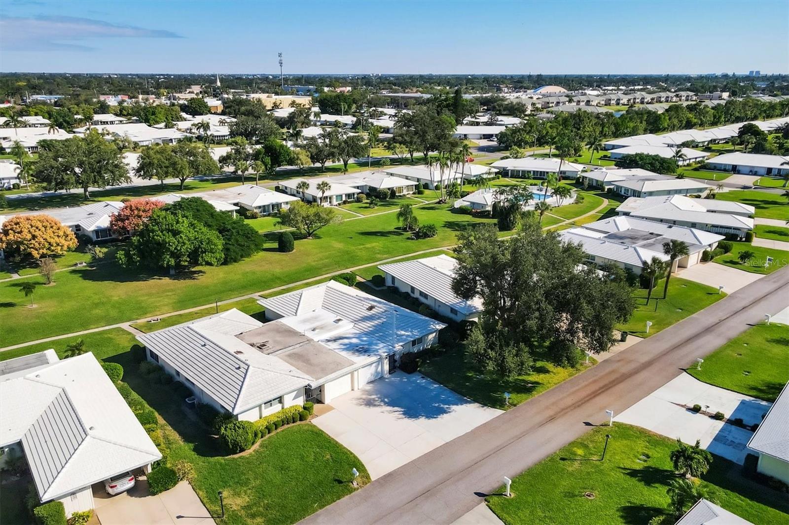 Image 5 of 53 For 6912 10th Ave W 509