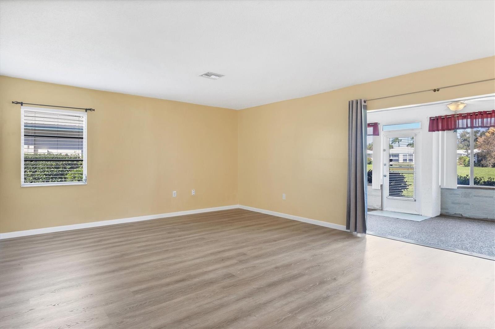 Image 8 of 53 For 6912 10th Ave W 509