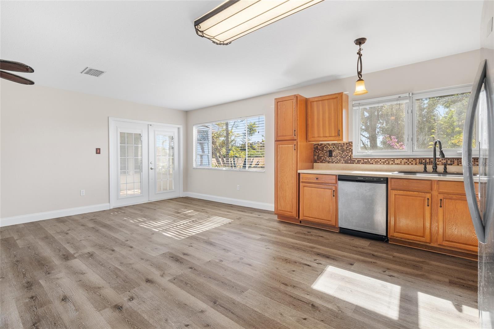 Image 14 of 33 For 6789 Miro Court