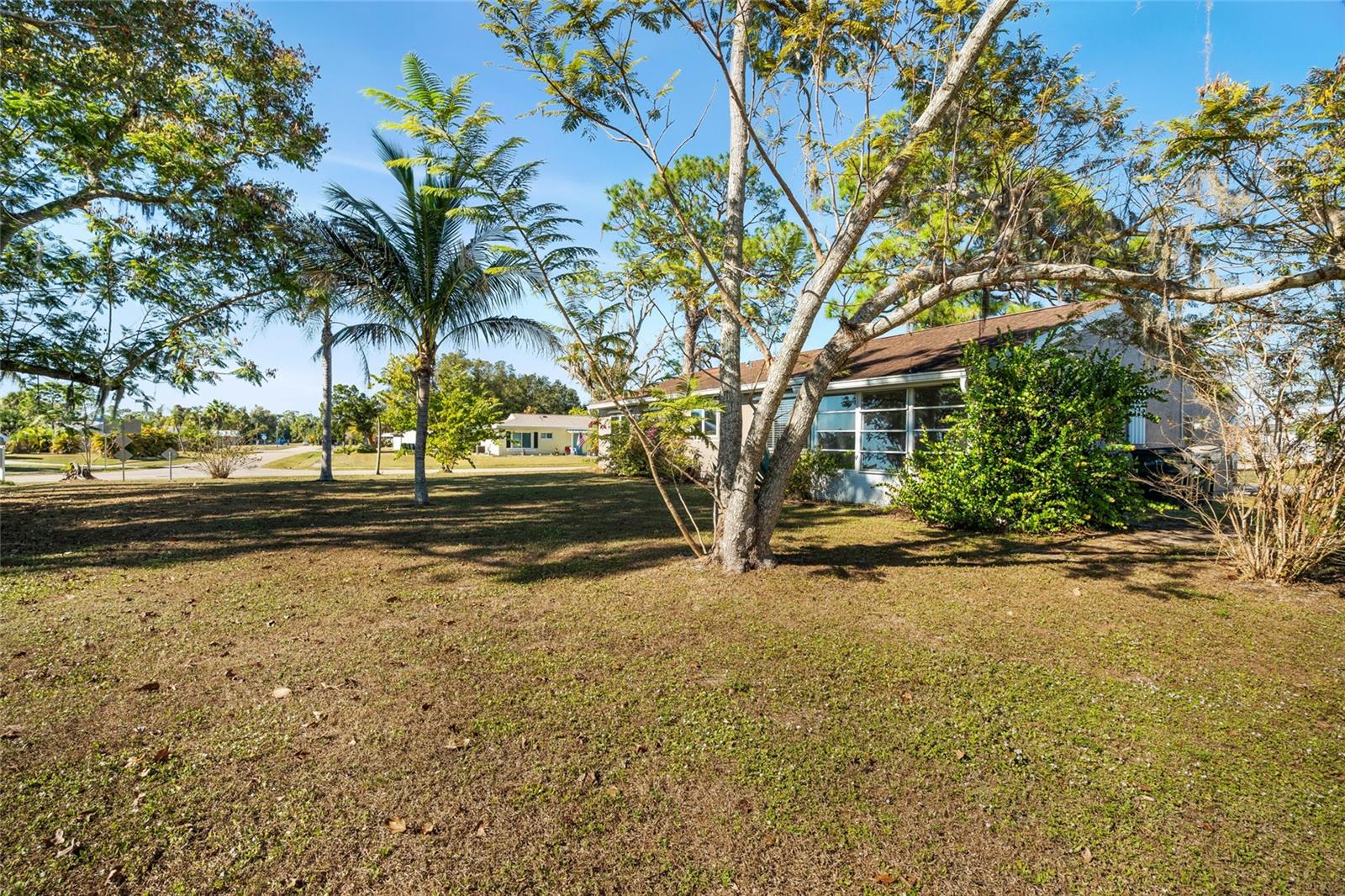 Image 30 of 33 For 6789 Miro Court