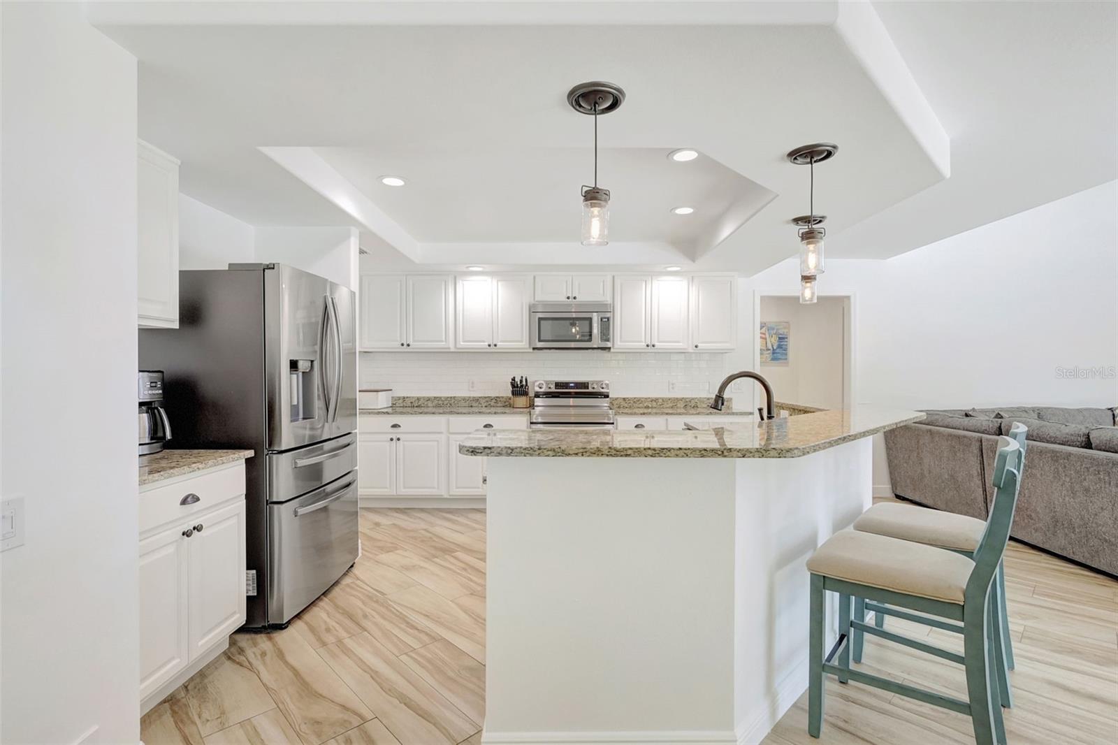 Listing photo id 12 for 4939 Fallcrest Circle