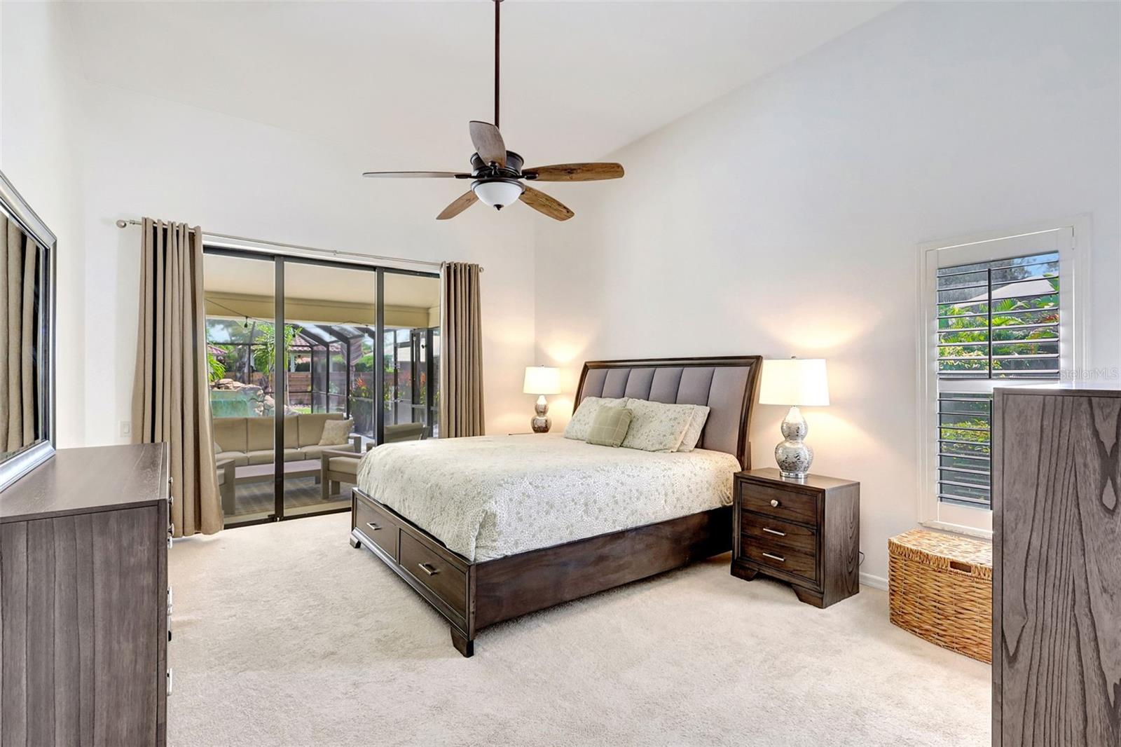 Listing photo id 22 for 4939 Fallcrest Circle