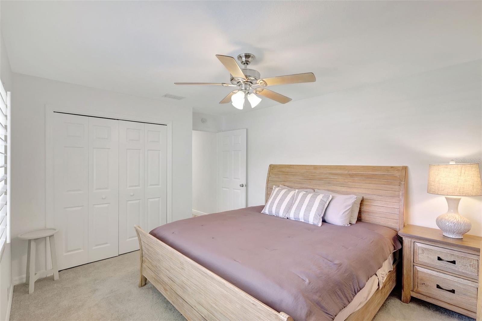 Listing photo id 40 for 4939 Fallcrest Circle