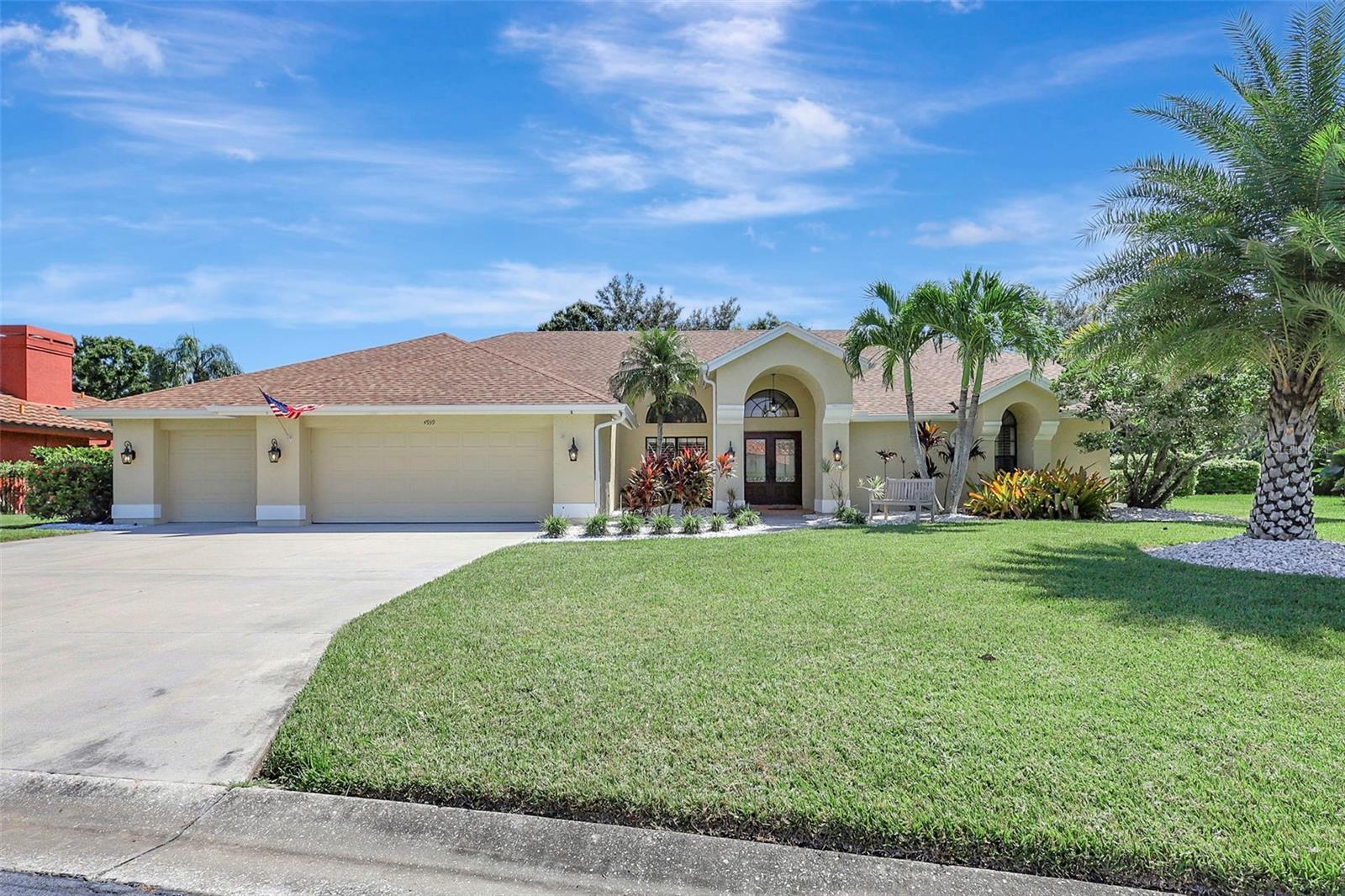 Listing photo id 51 for 4939 Fallcrest Circle