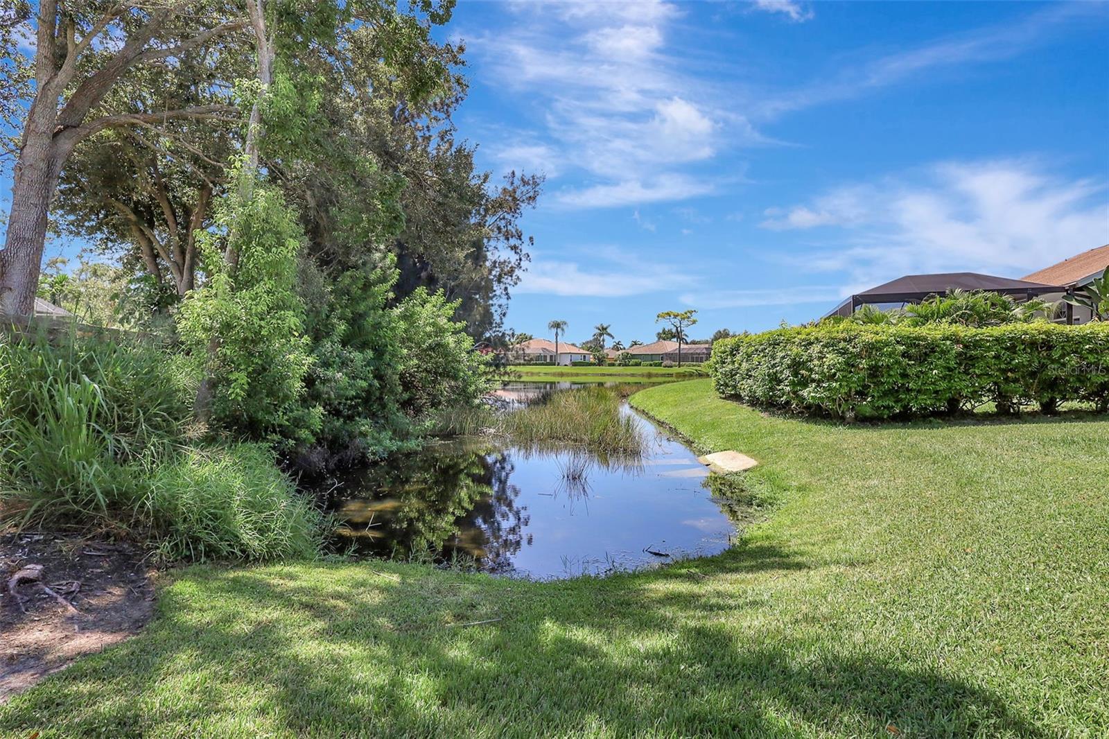 Listing photo id 60 for 4939 Fallcrest Circle