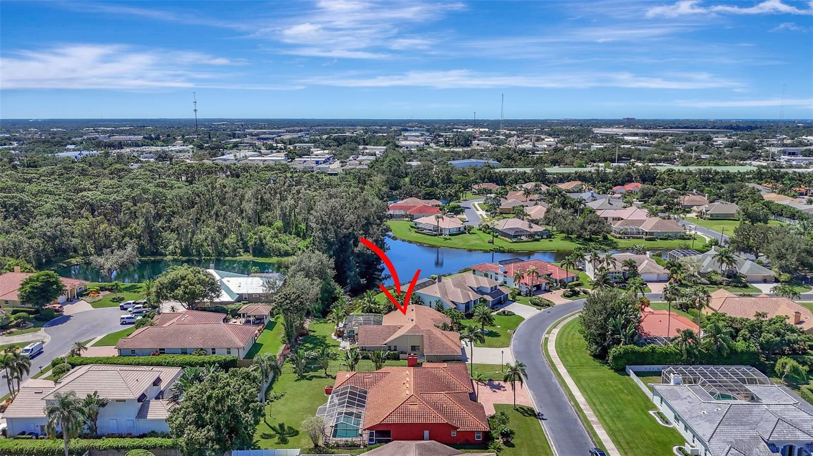 Listing photo id 67 for 4939 Fallcrest Circle