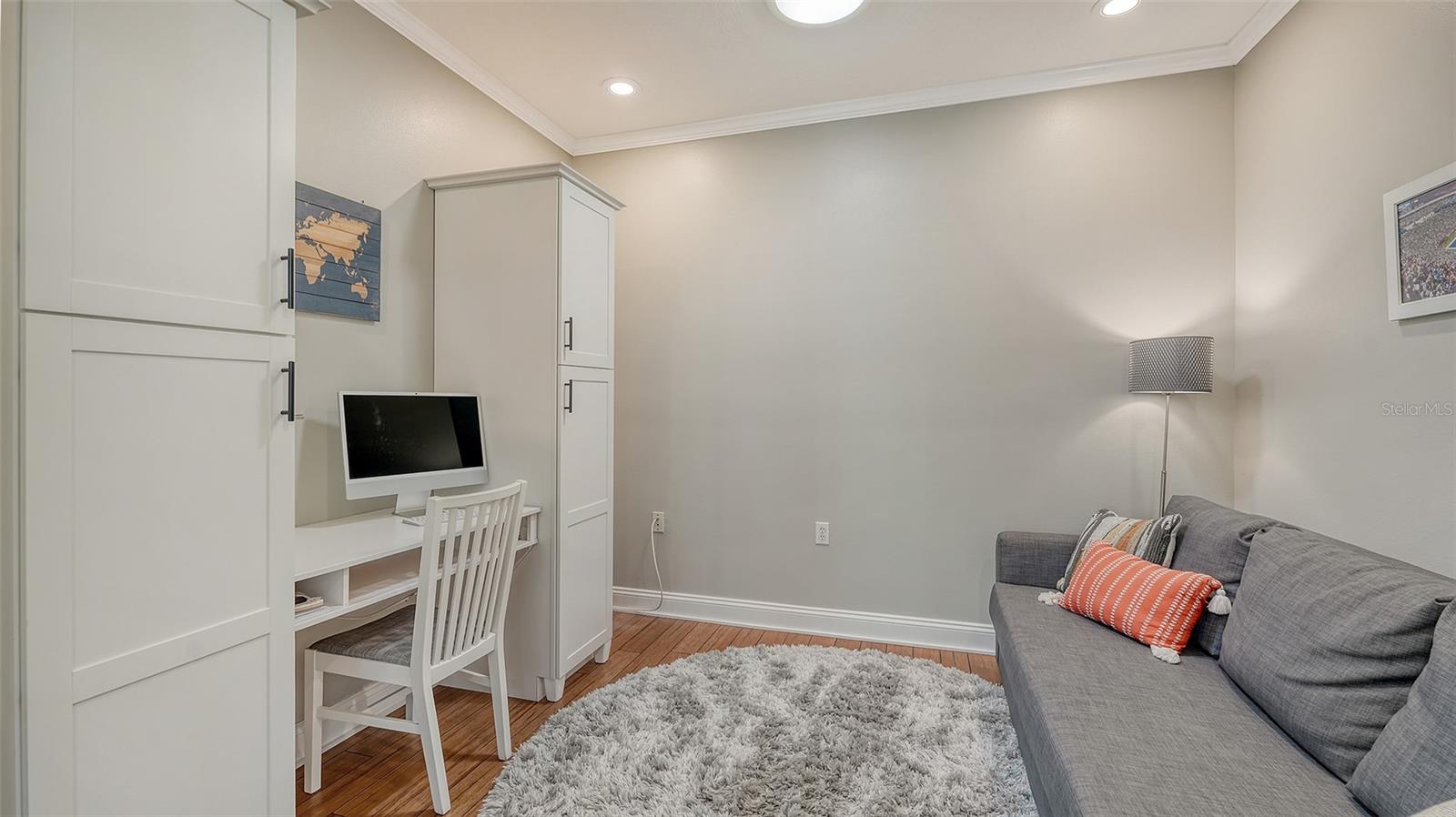 Image 25 of 64 For 7038 Woodmore Terrace