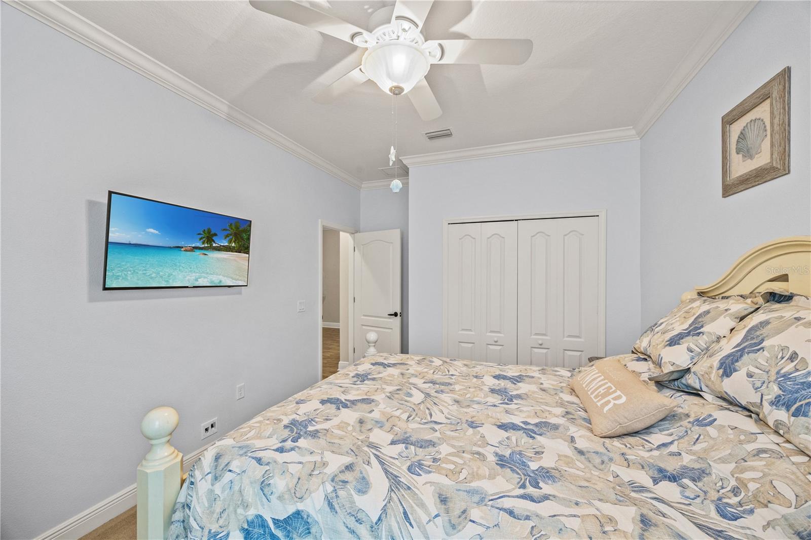 Image 20 of 50 For 7586 Ridgelake Circle