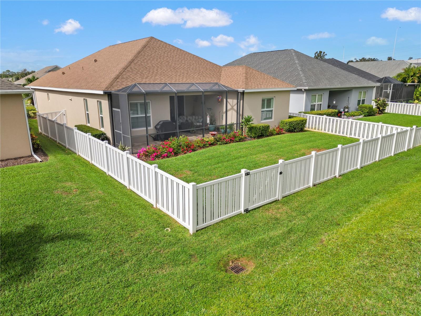 Image 28 of 50 For 7586 Ridgelake Circle