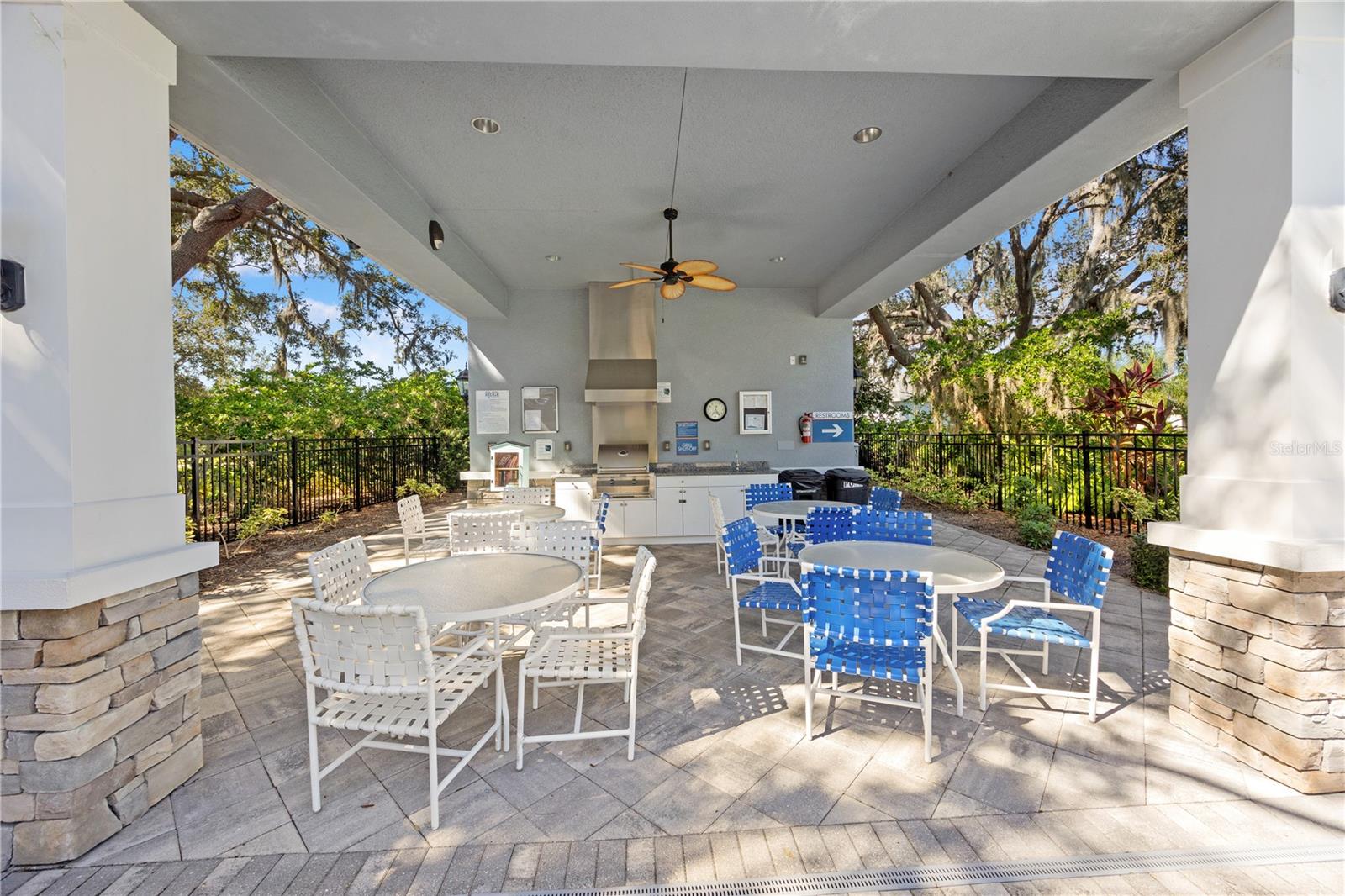 Image 39 of 50 For 7586 Ridgelake Circle