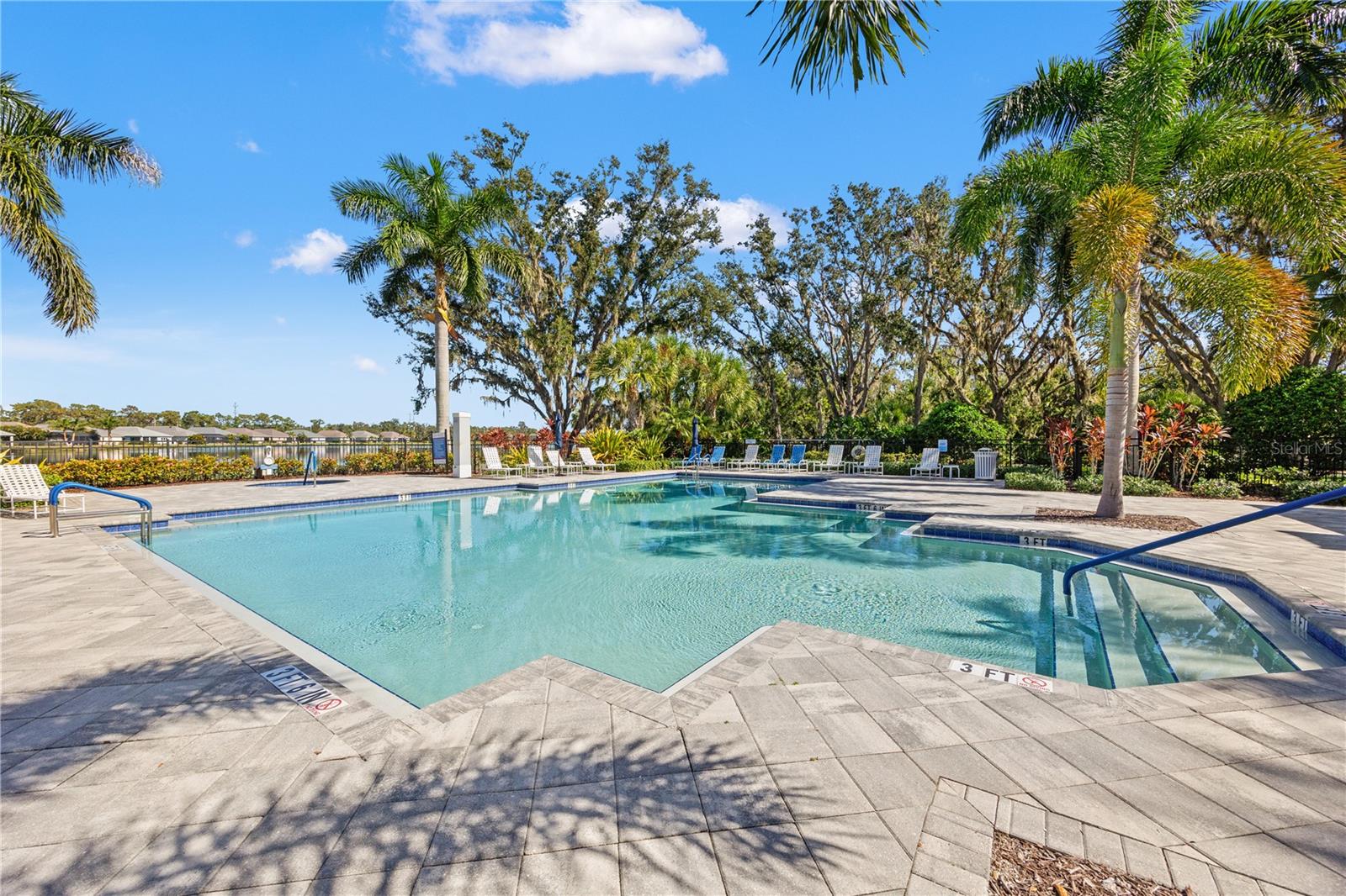 Image 40 of 50 For 7586 Ridgelake Circle