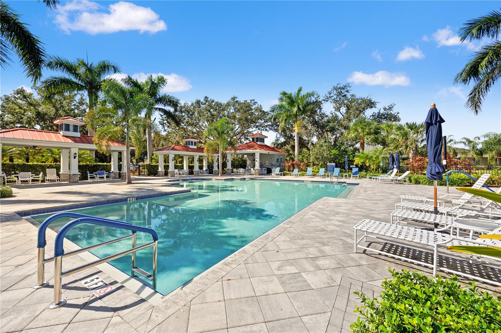 Image 42 of 50 For 7586 Ridgelake Circle