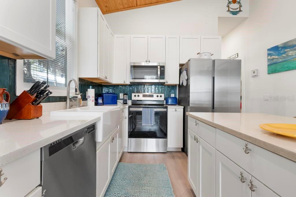 Image 10 of 26 For 559 18th Street E