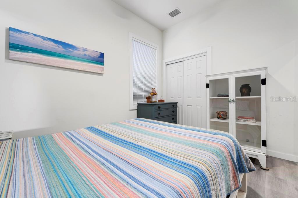 Image 18 of 26 For 559 18th Street E