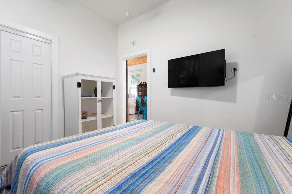 Image 19 of 26 For 559 18th Street E