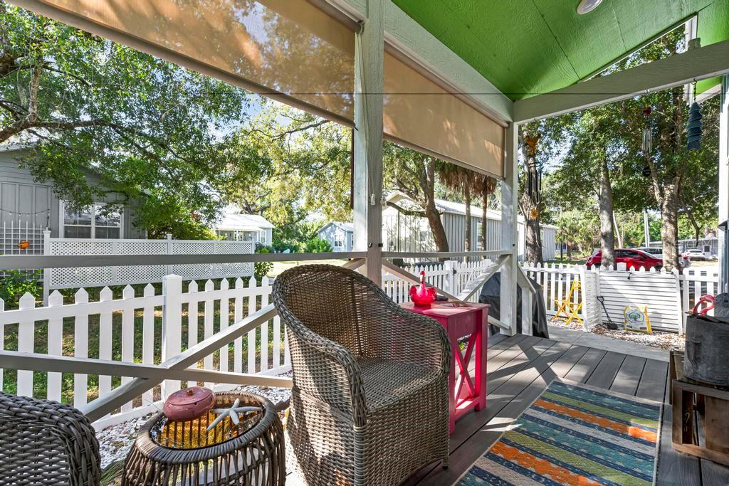 Image 22 of 26 For 559 18th Street E