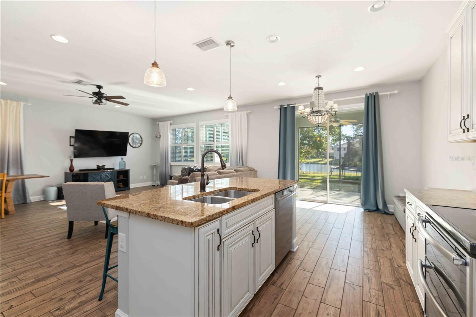 Image 14 of 52 For 8353 Nandina Drive