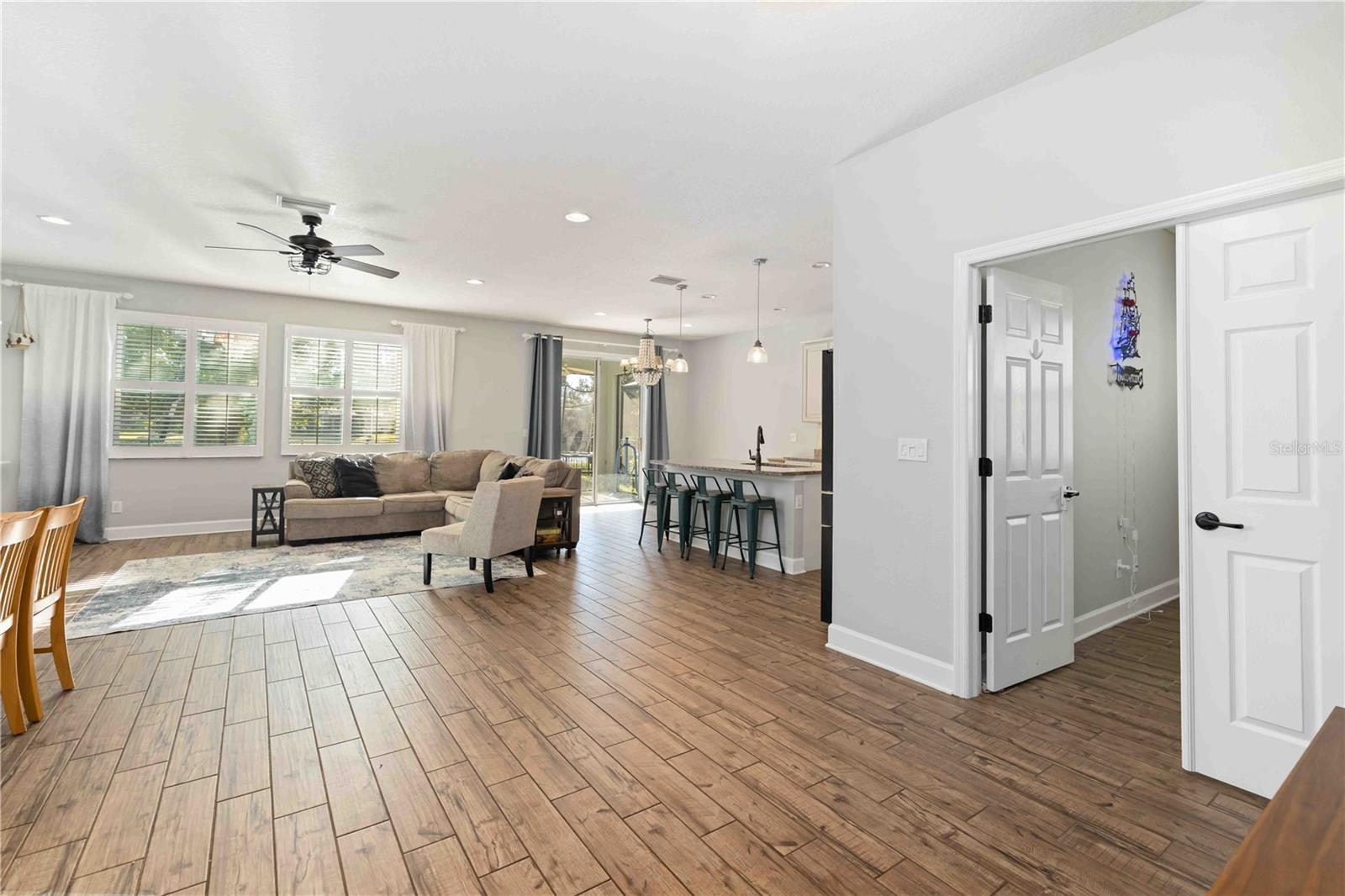 Image 5 of 52 For 8353 Nandina Drive