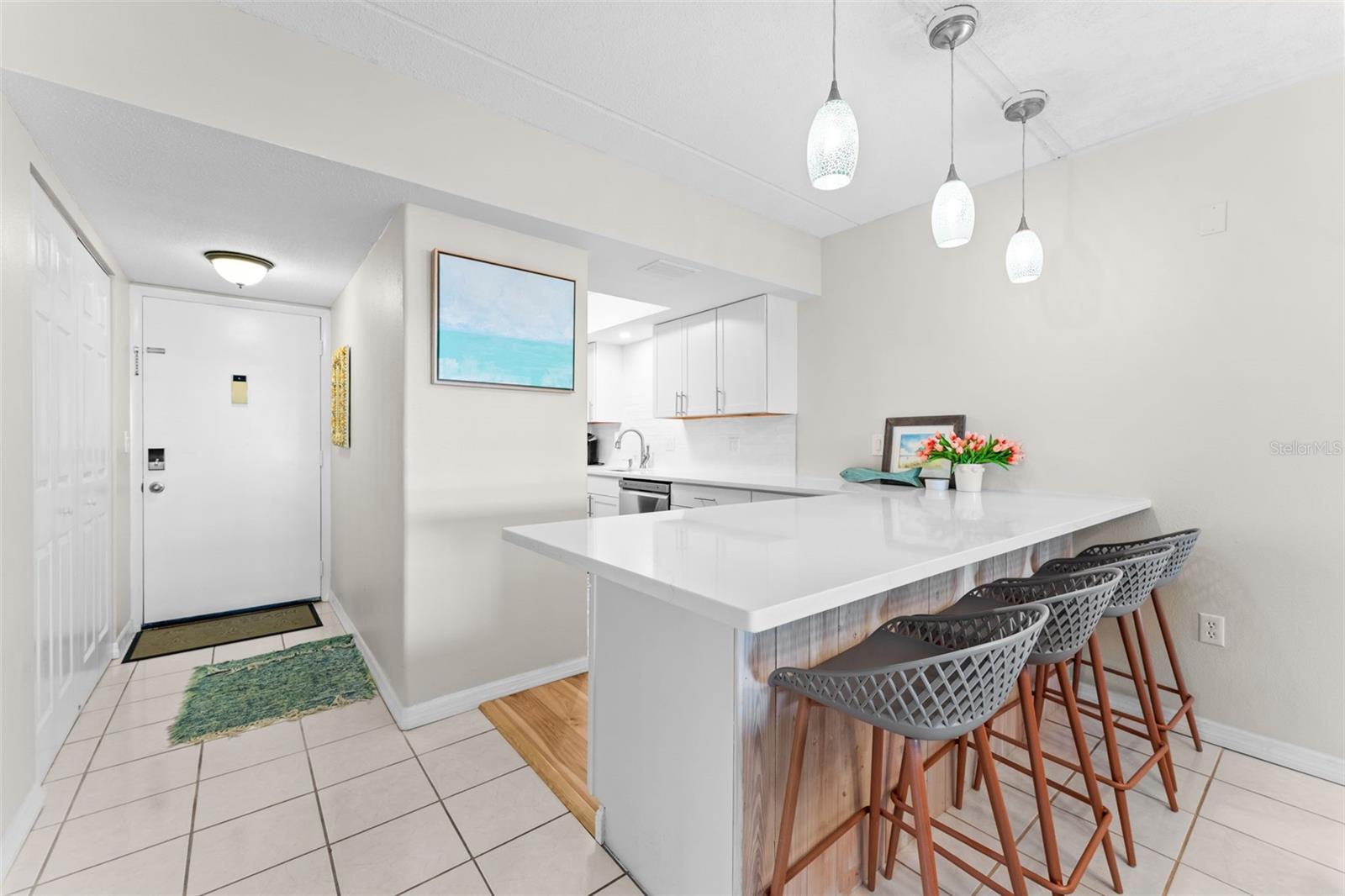 Image 3 of 26 For 3806 Gulf Of Mexico Drive C102