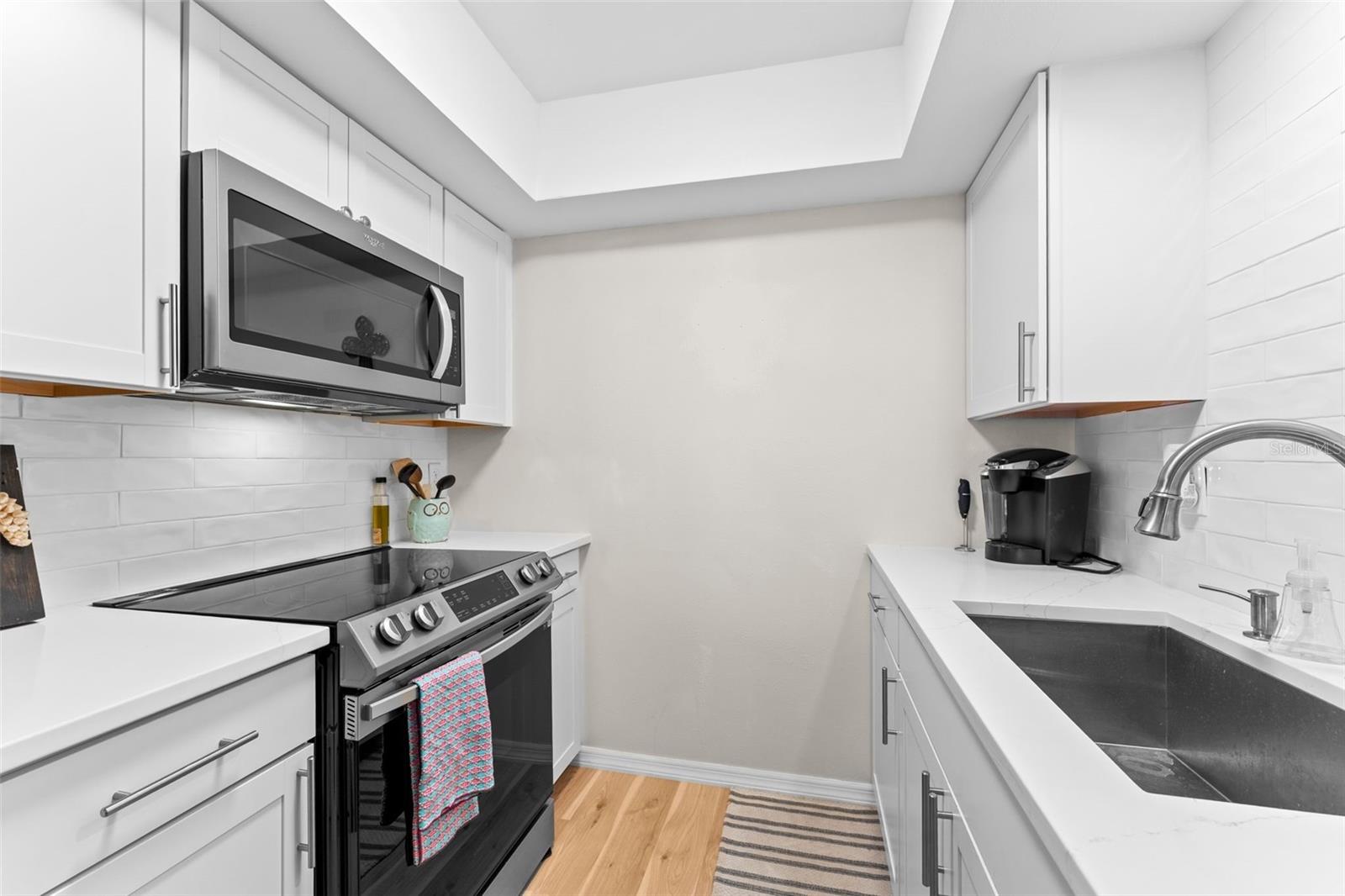 Image 7 of 26 For 3806 Gulf Of Mexico Drive C102