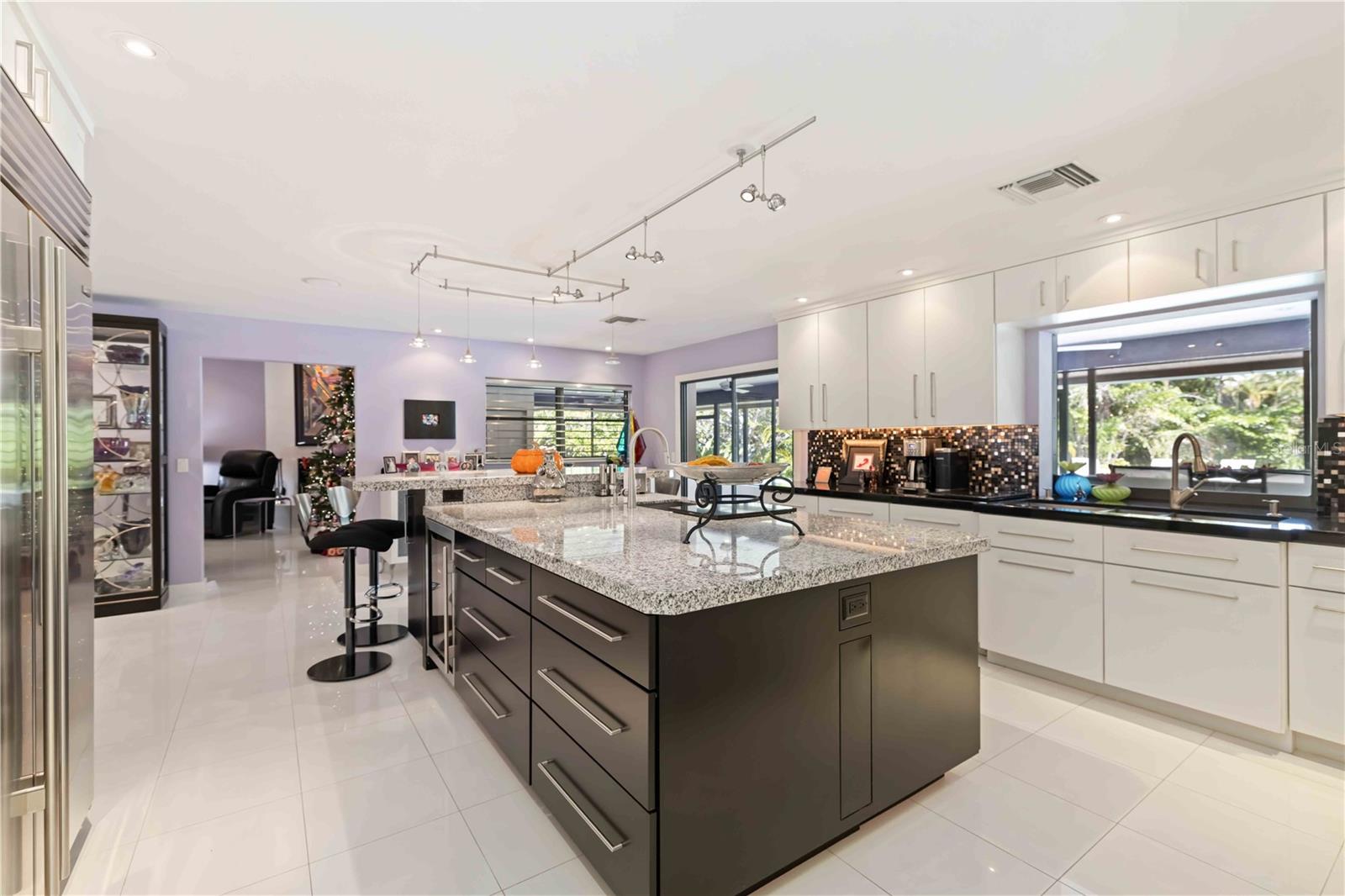 Image 14 of 57 For 505 Lyons Bay Road