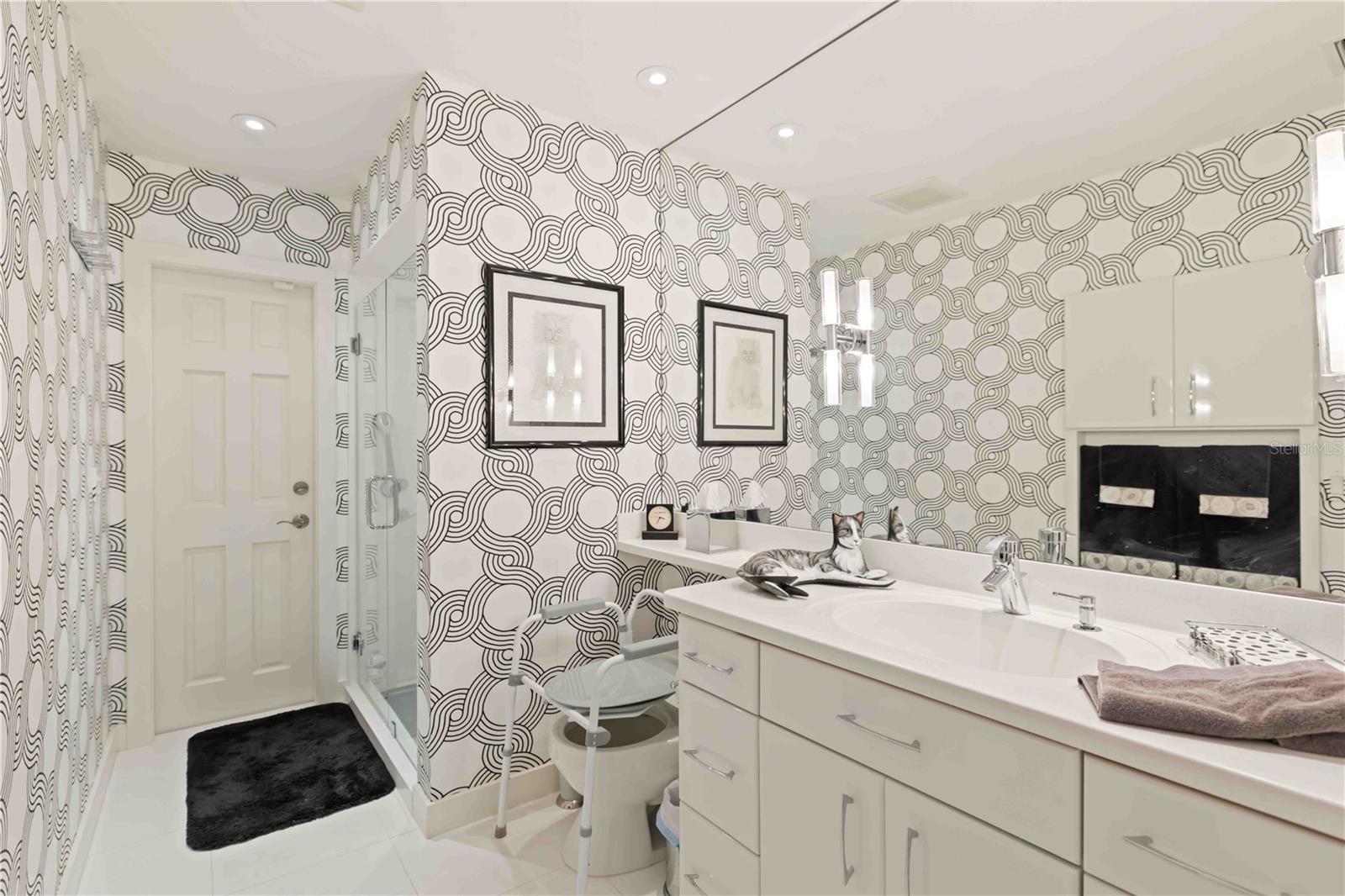 Image 15 of 57 For 505 Lyons Bay Road