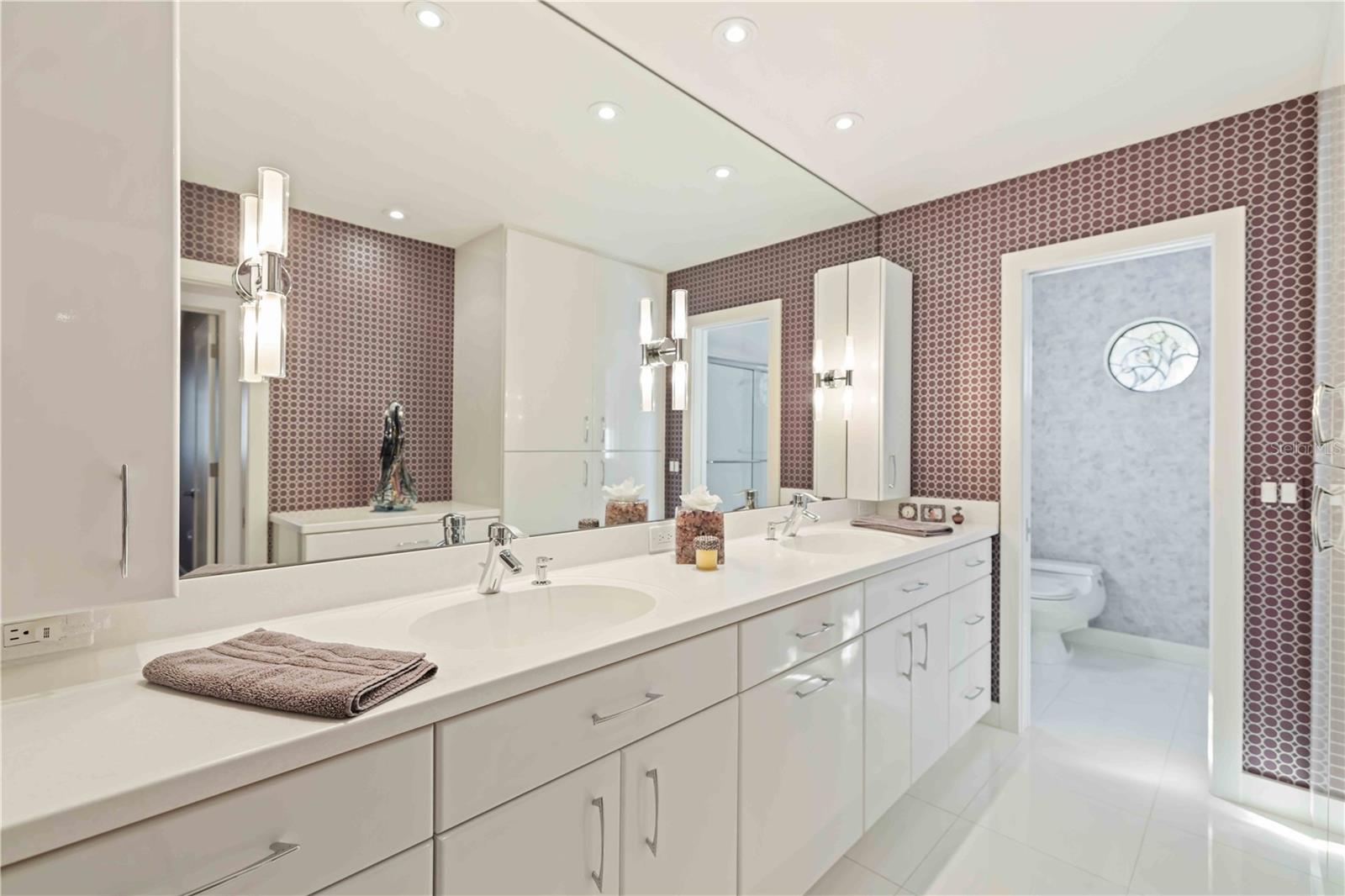 Image 18 of 57 For 505 Lyons Bay Road