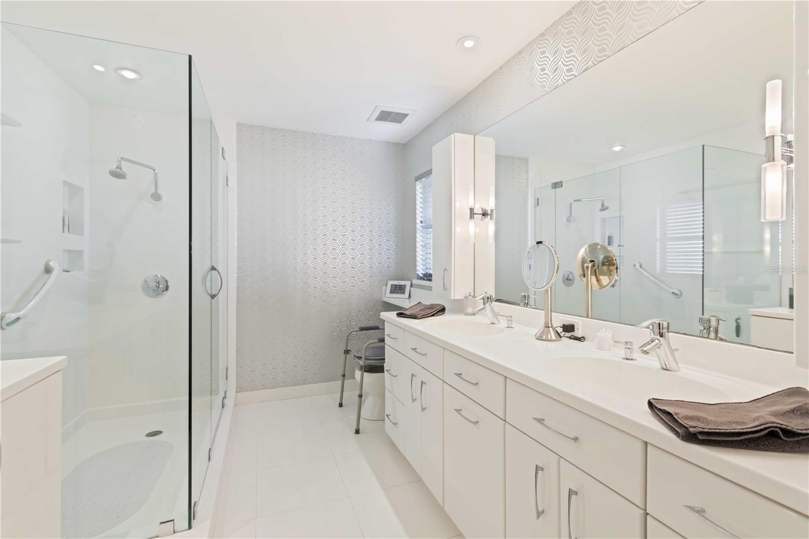 Image 22 of 57 For 505 Lyons Bay Road