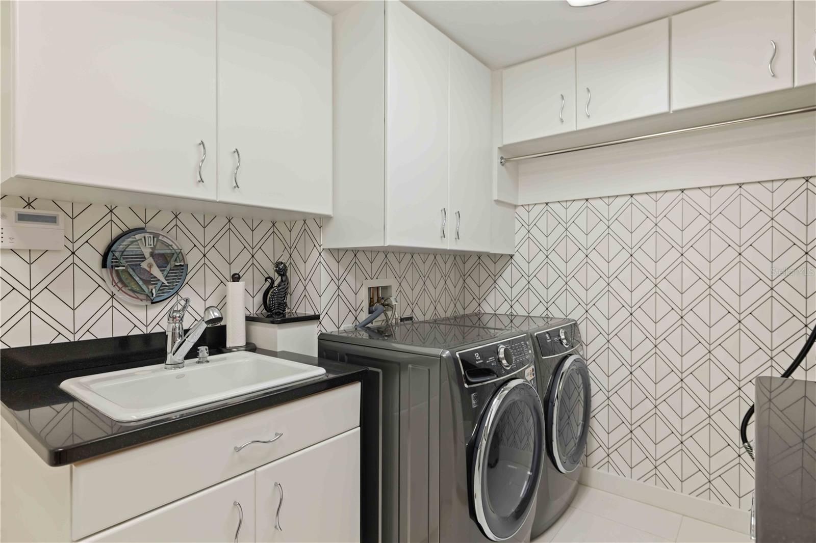 Image 23 of 57 For 505 Lyons Bay Road