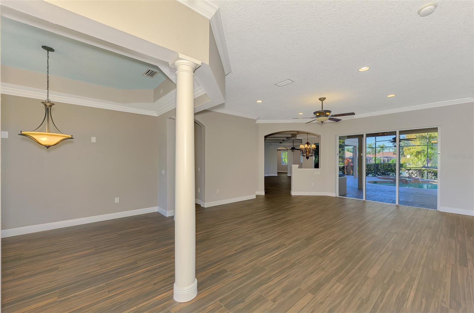 Image 13 of 97 For 6610 Coopers Hawk Court