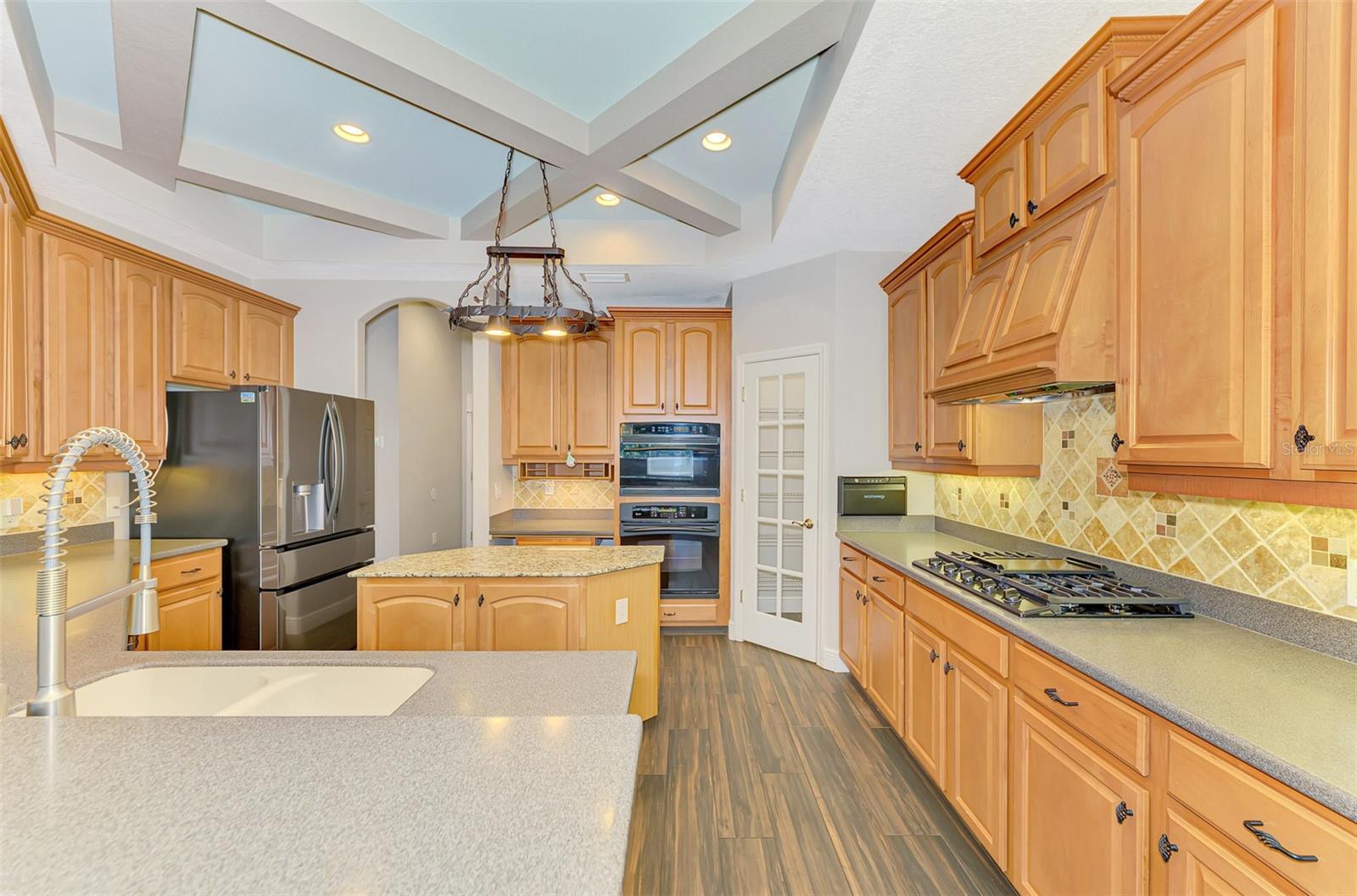 Image 33 of 97 For 6610 Coopers Hawk Court