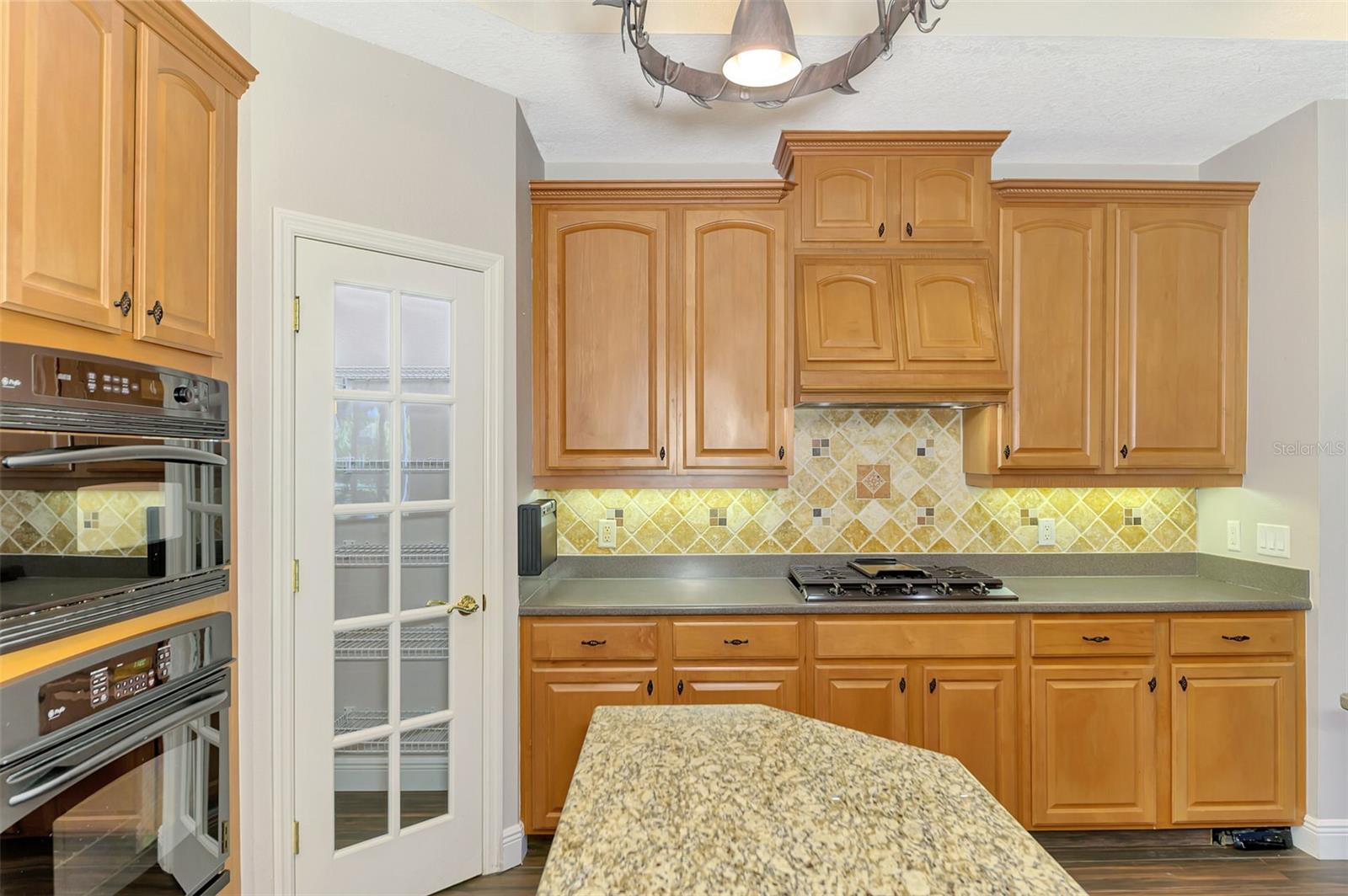 Image 36 of 97 For 6610 Coopers Hawk Court