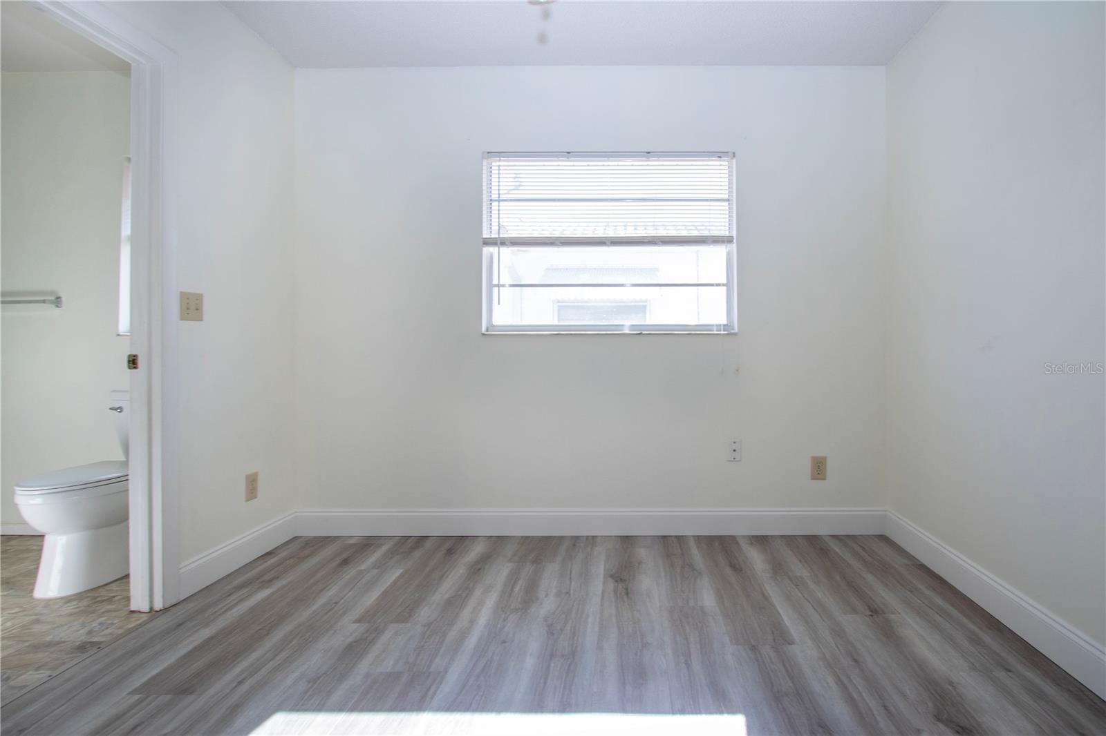 Image 30 of 93 For 3807 Joyce Drive