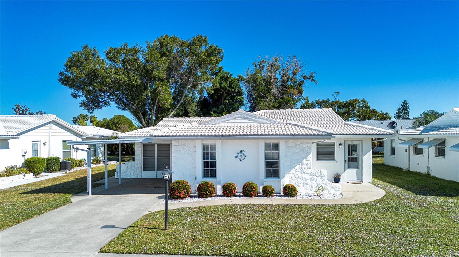 Image 9 of 93 For 3807 Joyce Drive