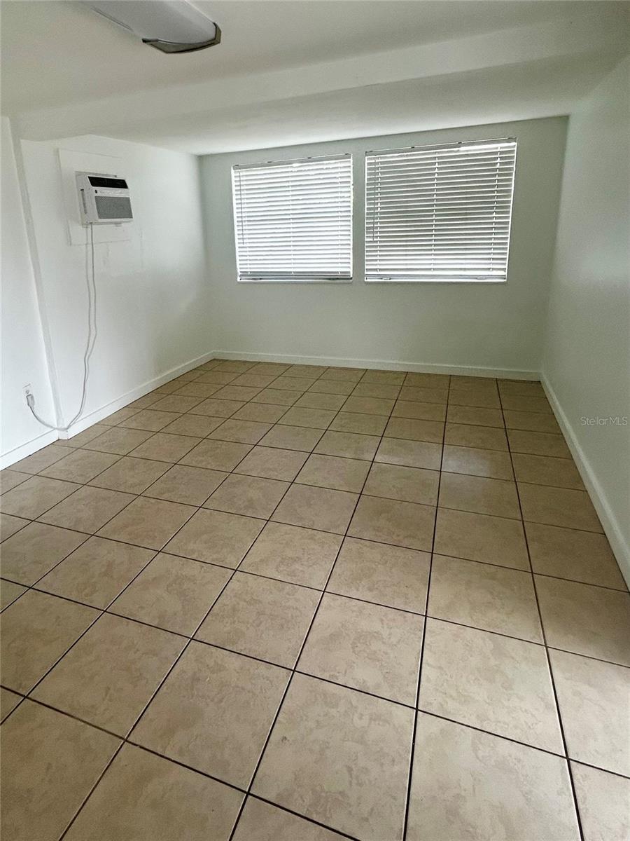 Image 5 of 13 For 2695 Fruitville Road