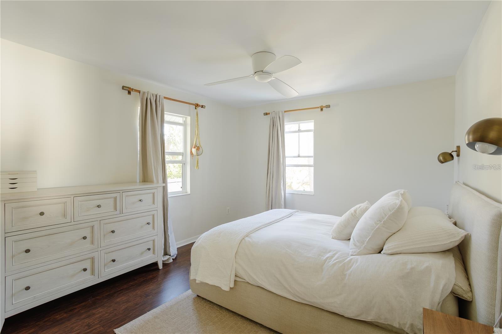 Image 16 of 34 For 2337 Ixora Avenue