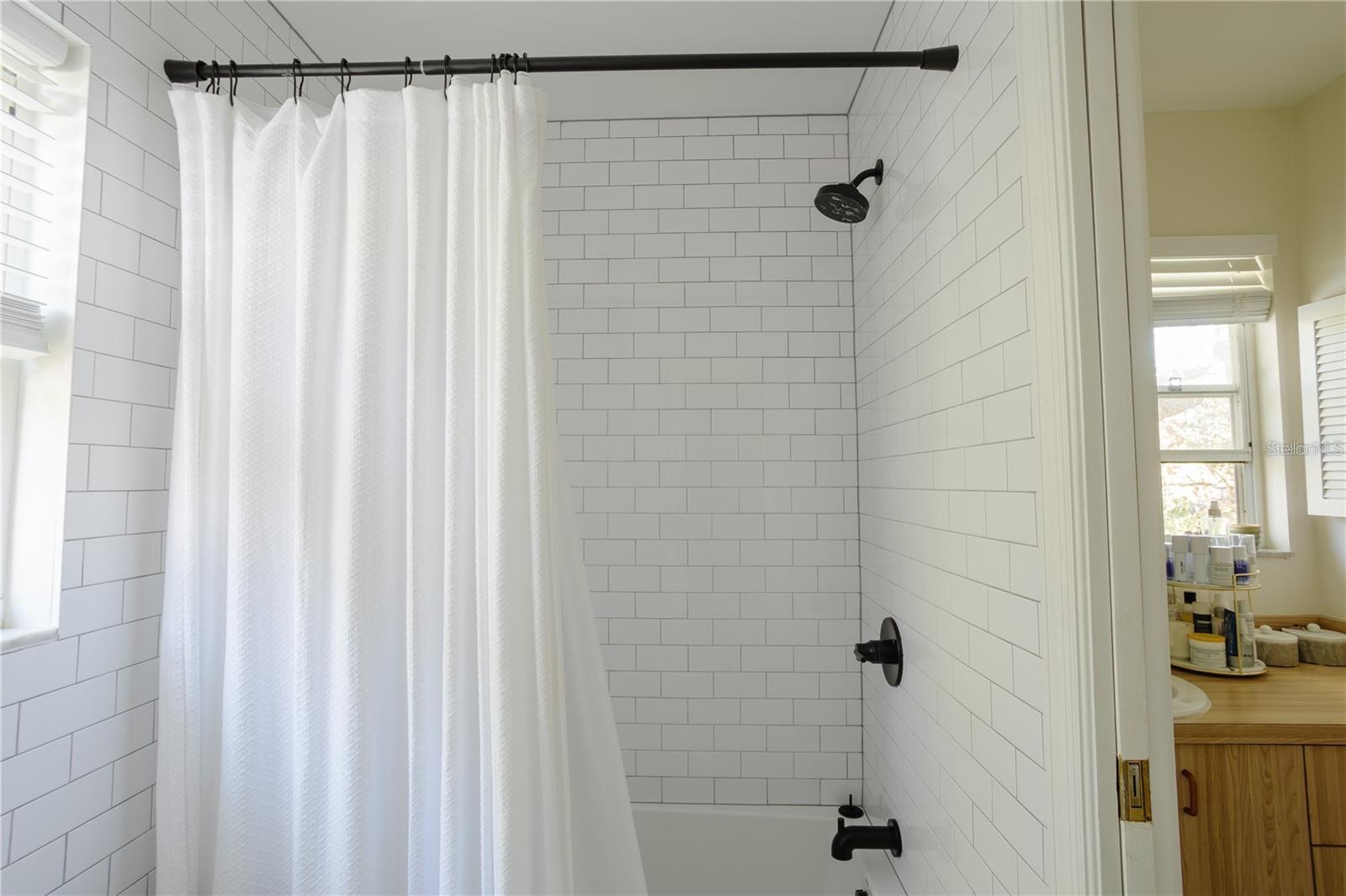 Image 19 of 34 For 2337 Ixora Avenue